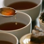 Taza de té hecha de hojas