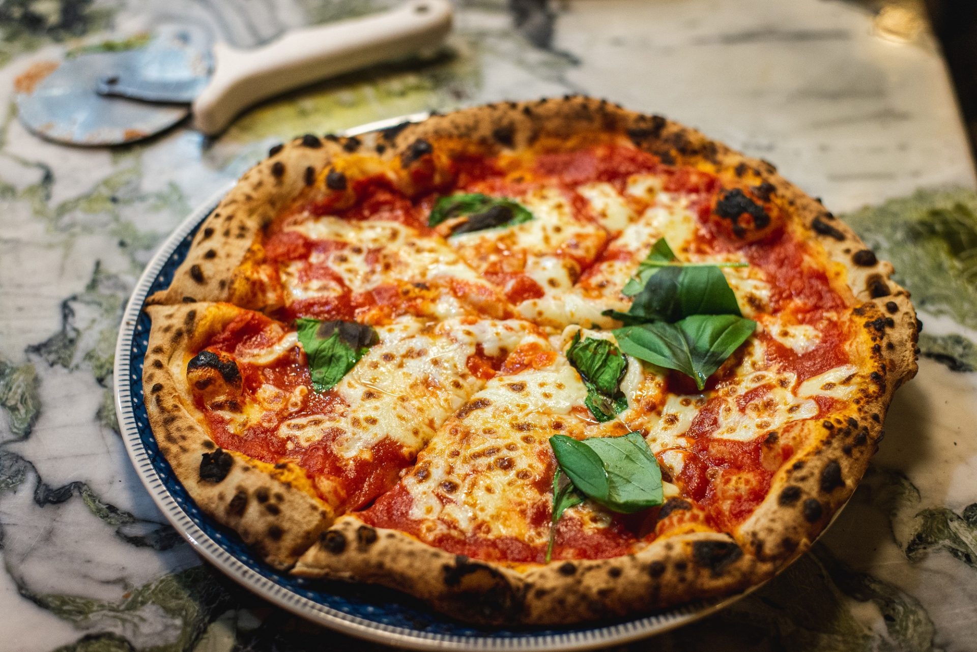 Pizza tradicional de la gastronomía italiana