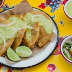 comida callejera mexicana básica con pollo