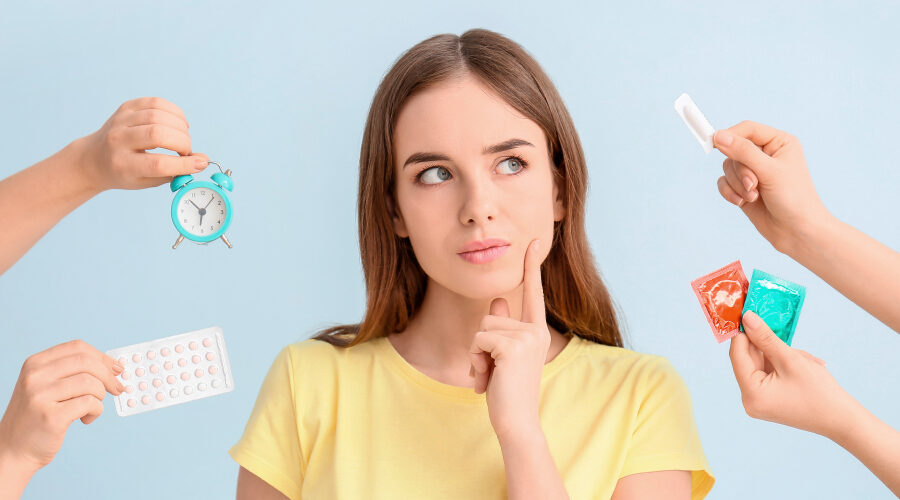 mujer con anticonceptivos