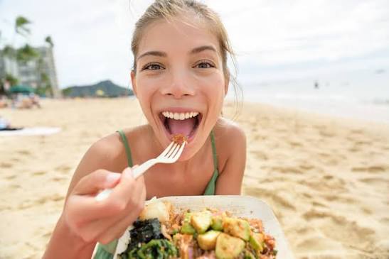 comida ligera en la playa